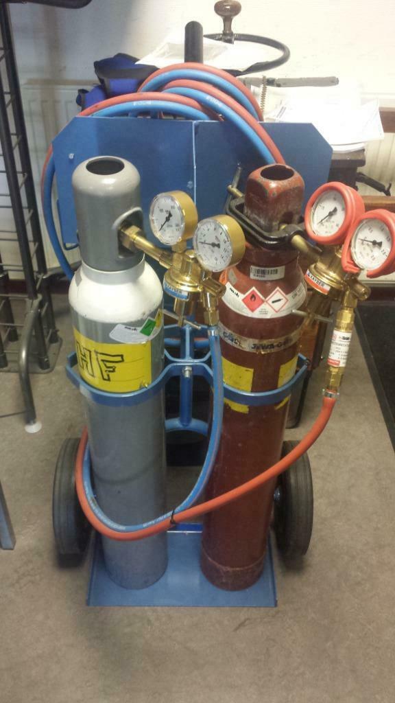 Autogeenset compleet incl eigendomsflessen