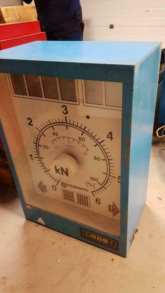 Rollenbank Beissbarth kast MB 6000 Beissbarth klok 3