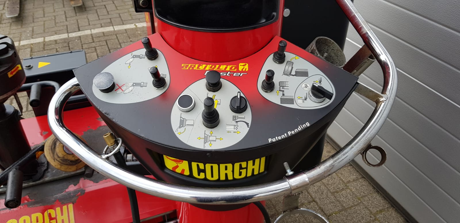 b3293a23-ff6a-4bdd-848c-49c86e3511d1