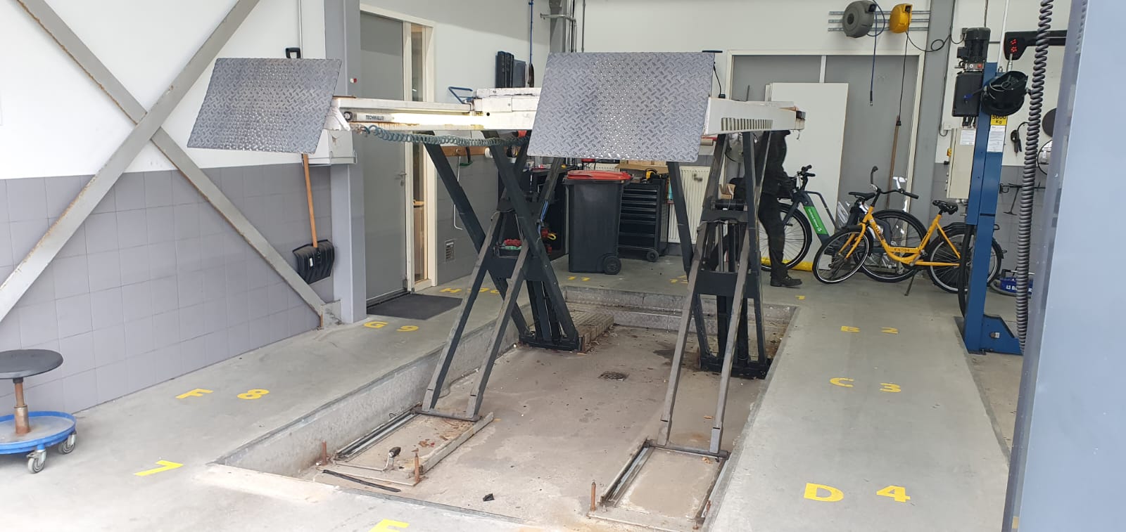 c7e75ef4-5146-4d80-84b7-99d7f189a377