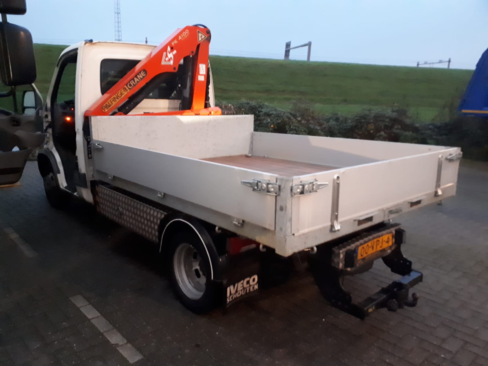 03b81f0f-5c34-4f7a-8e3d-24f39fdf5ffb