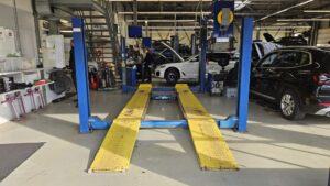 4 koloms hefbrug autobrug Nussbaum 4.35H 3500Kg APK brug RAI Rijbaanlengte 430cm.