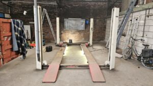 Gebruikte onderdelen 4 koloms hefbrug Koni 3605/3607 3500Kg